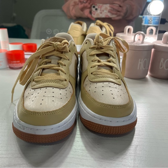 Nike Airforces - Picture 6 of 6